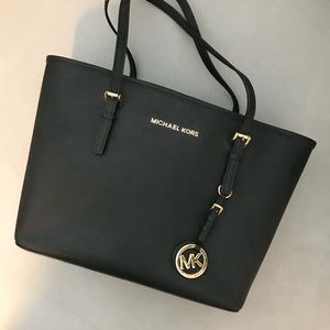 Black Michael Kors Purse/Tote